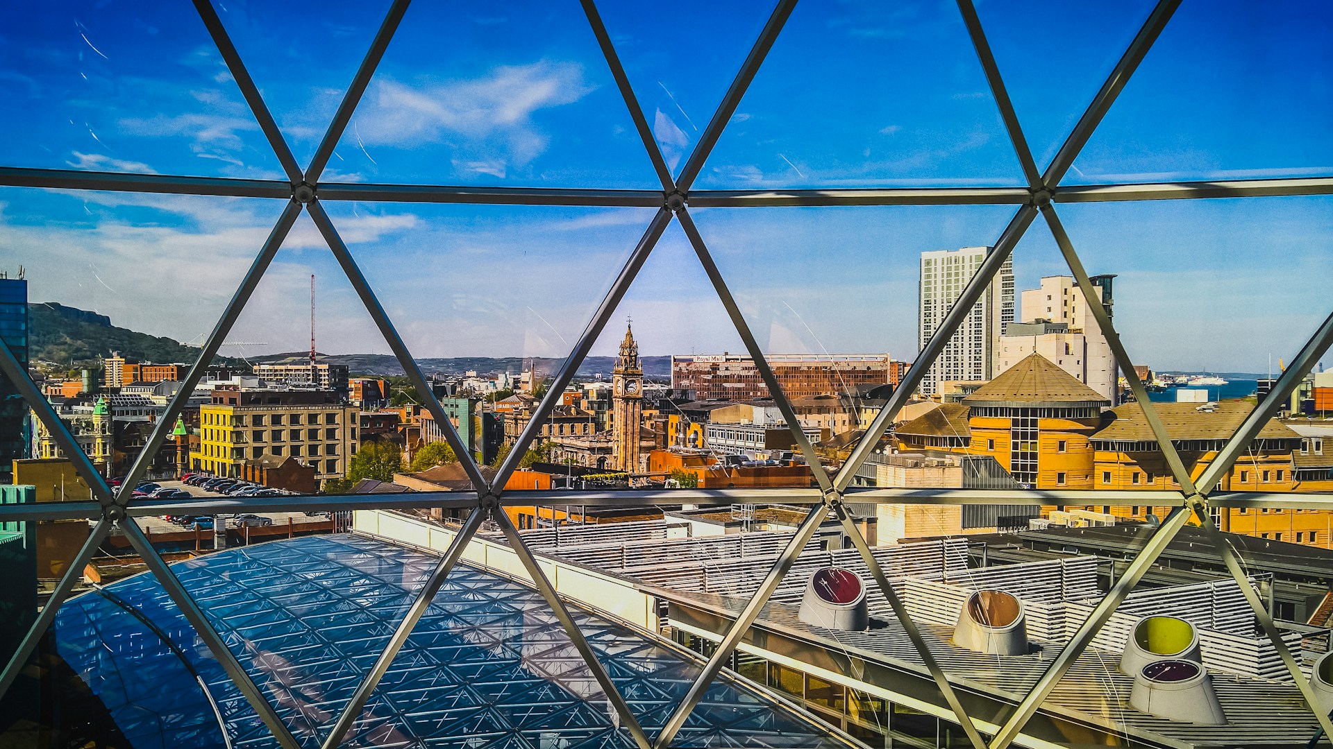 Belfast cityscape at dusk